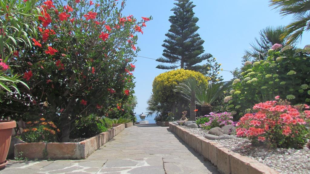 B&B Il Cappero Lipari Kültér fotó