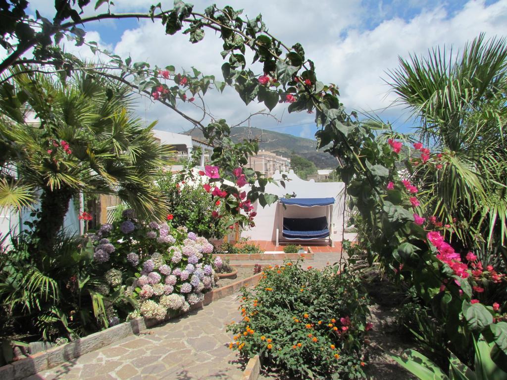 B&B Il Cappero Lipari Kültér fotó